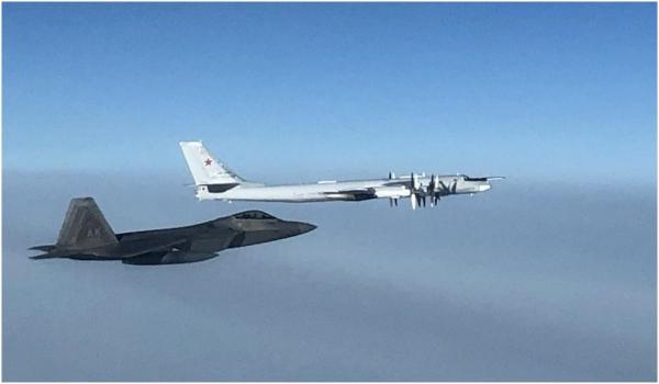 Două bombardiere rusești și două chinezești, interceptate în apropiere de Alaska