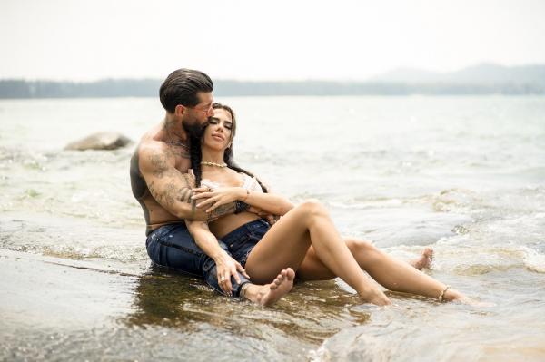 O nouă limită în cuplu a fost încălcată pe Insula Iubirii, într-o ediţie lider de audienţă. Andrei: "Prima oară când ne-am sărutat?! Nu pot să spun în cuvinte!"