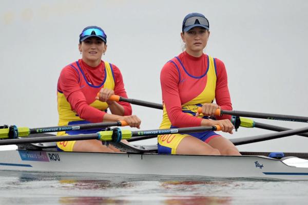 JO 2024. Ancuţa Bodnar şi Simona Radiş, campioane olimpice en-titre, calificate în semifinale la dublu vâsle feminin