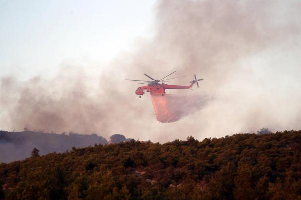 MAE anunţă zonele din Grecia cu risc ridicat de incendii. Insulele vizate de avertizare