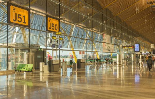 Una dintre cele mai populare destinaţii din Italia va avea propriul aeroport. Companiile aeriene cu care vor putea zbura turiştii