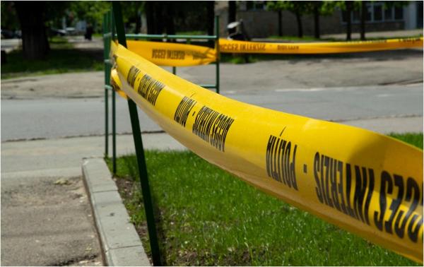 Femeie de 34 de ani, moartă în casa din Galați, cu un cuţit înfipt în piept. Iubitul, condamnat pentru viol în trecut, principalul suspect