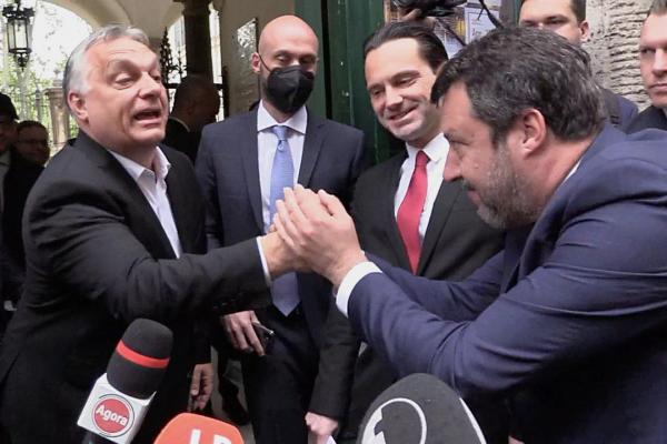 Partidul lui Matteo Salvini se alătură grupului ''Patrioţii pentru Europa'' al lui Viktor Orban. Şi formaţiunea lui Le Pen ar urma să intre