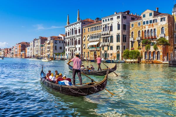 O meserie extrem de bine plătită este la mare căutare în Veneţia. Doar 433 de oameni o mai practică