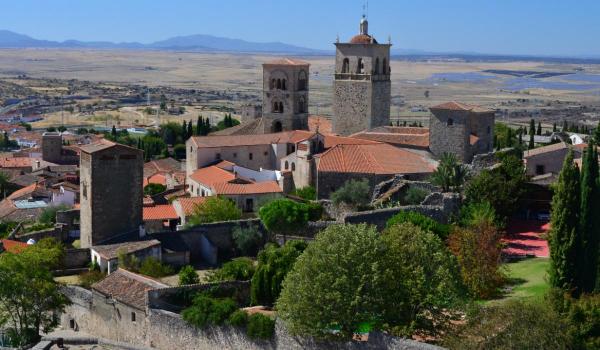 O regiune din Spania plăteşte 15.000 € pentru a te muta acolo. Ce condiţii trebuie să îndeplinească doritorii