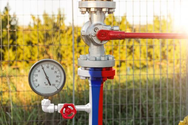 Ucraina s-a răzgândit. Va continua să permită tranzitul de petrol rusesc până la sfârșitul anului 2029