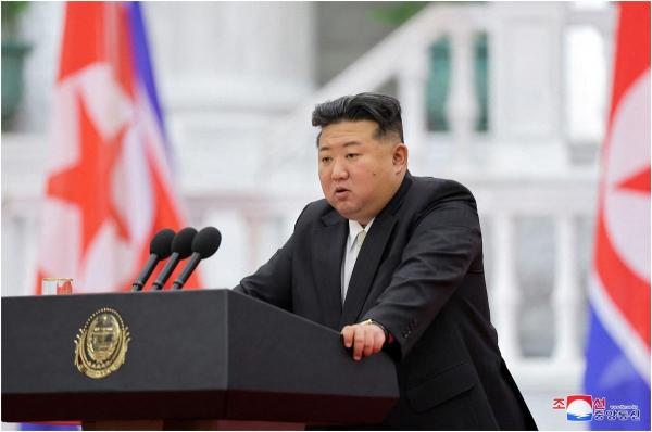 Coreea de Nord va creşte numărul de arme nucleare. Kim Jong Un spune că țara se confruntă cu o "ameninţare gravă”