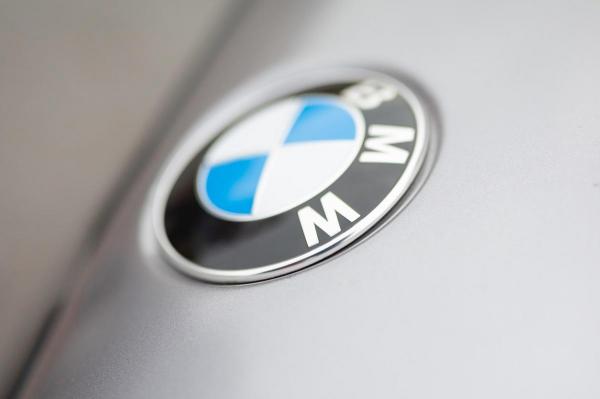 BMW recheamă în service 1,5 milioane de maşini. Probleme mari la sistemul de frânare