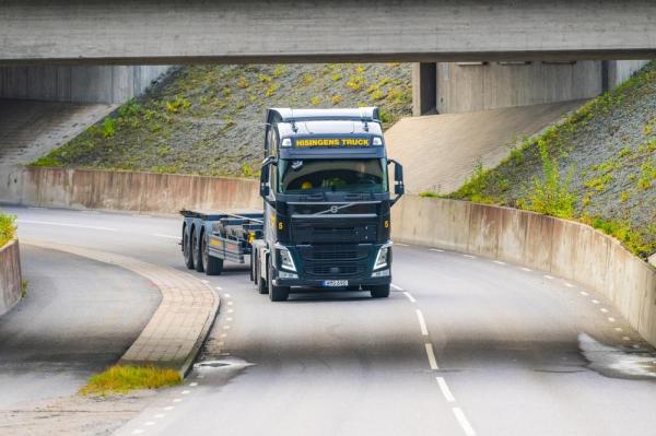 Camion electric cu autonomie de 600 de kilometri, lansat de un gigant suedez. Noul model va apărea pe piaţă în 2025