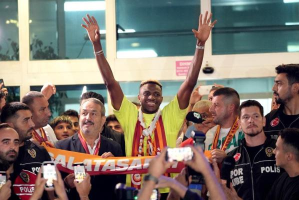 Turcii au "înnebunit" după venirea lui Osimhen la Galatasaray