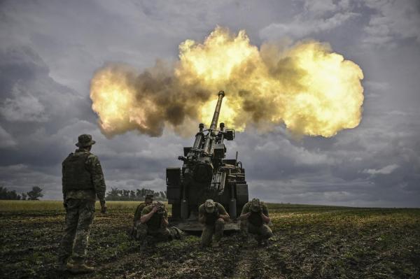 Bombardament rusesc într-un oraş aflat la peste 1.000 km de linia frontului. Doi morţi şi 23 de răniţi, printre care 5 copii, în urma atacului