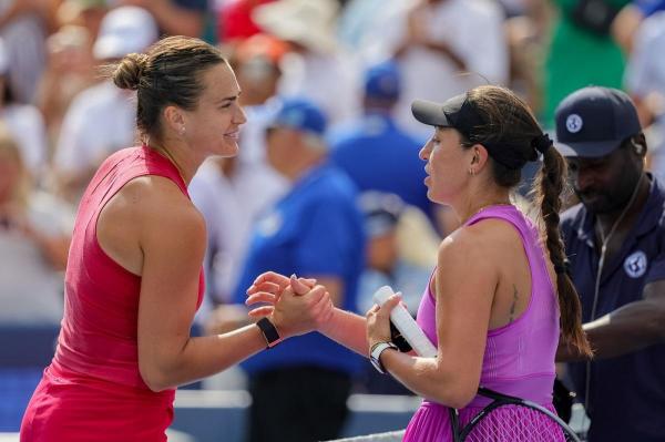 Aryna Sabalenka (stânga) şi Jessica Pegula (dreapta) se înfruntă în finala feminină de la US Open 2024