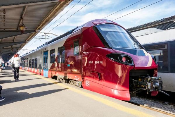 Trenurile noi vor circula pe 4 rute din ţară