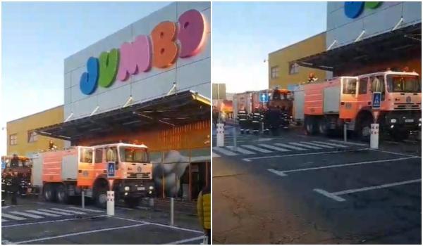 Magazinul Jumbo din Berceni s-a umplut de fum, provenit de la instalaţia electrică. 80 de persoane evacuate