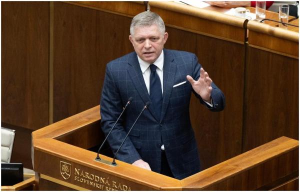 Robert Fico, acuzat de opoziție că pregătește ieșirea Slovaciei din UE