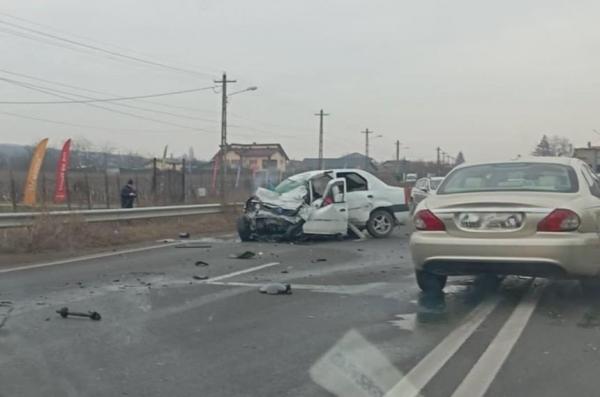 Şoferul autoturismului a murit pe loc