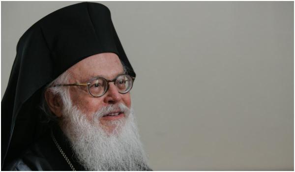 Arhiepiscopul Bisericii Ortodoxe din Albania, Anastasios, a murit sâmbătă la vârsta de 95 de ani, într-un spital din Atena