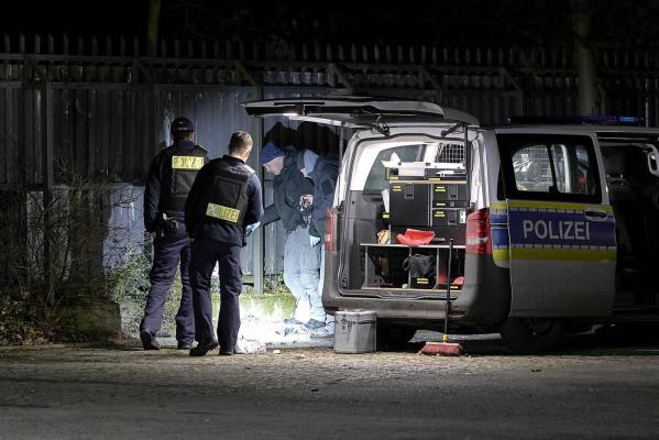 O explozie puternică a avut loc lângă gardul unei secții de poliție