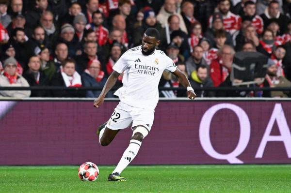 Real Madrid, deţinătoarea Ligii Campionilor la fotbal, are un traseu extrem de complicat în actuala ediţie