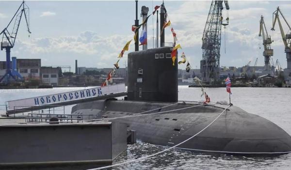 Un submarin rusesc ar fi suferit o avarie gravă în largul Gibraltar şi ar prezenta riscuri de explozie