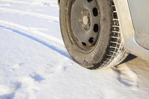 Când trebuie să ai cauciucuri de iarnă în 2025