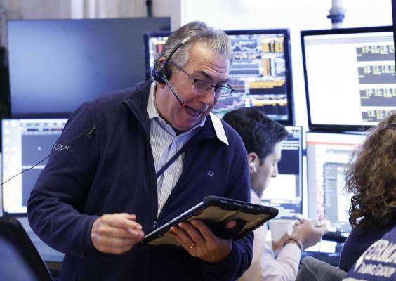 Scăderi puternice pe bursa americană, după ce Donald Trump a ameninţat China