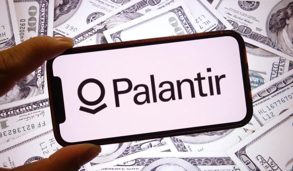 Miliardarul Peter Thiel: "A devenit foarte dificil să-ţi ascunzi banii"