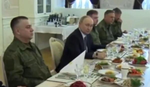 Detaliul neaşteptat de la ziua lui Putin. Farfuria liderului rus a atras toate privirile