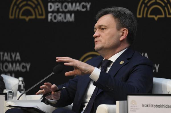 Premierul Moldovei renunţă la funcţie. Dorin Recean anunţă că se retrage din viaţa politică