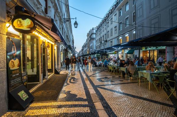 "Miracolul" portughez, al doilea an de excedent bugetar. Vrea să crească pensiile şi să scadă taxele