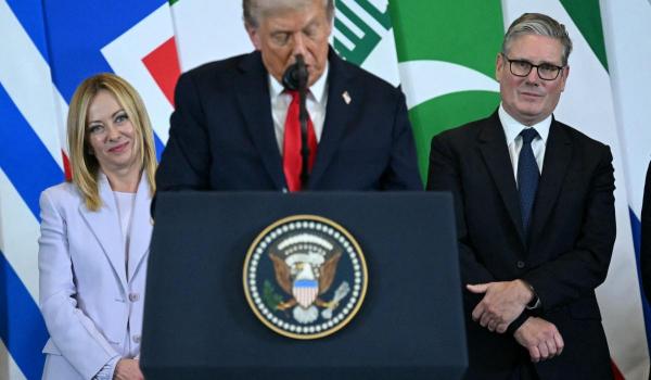 Donald Trump, către Giorgia Meloni: "Vă deranjează dacă spun că sunteţi frumoasă? Pentru că este adevărat"