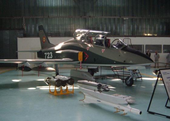 Avioane Craiova, în pericol: Ajutorul pentru Ucraina ar bloca livrările de IAR Șoim și riscă penalități uriașe