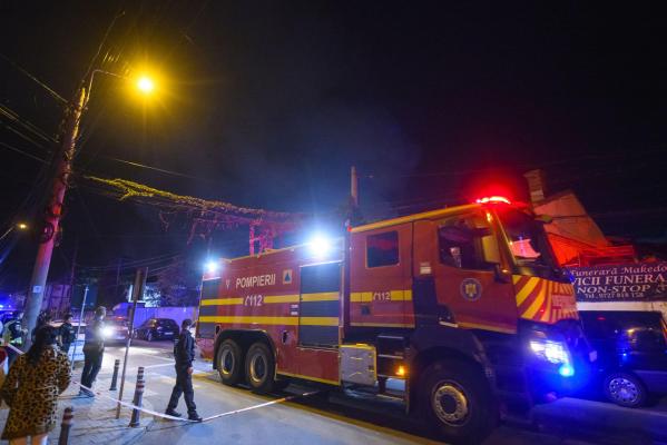 Femeie de 70 de ani, moartă într-un incendiu în Dâmbovița. Jarul din sobă ar fi declanșat focul