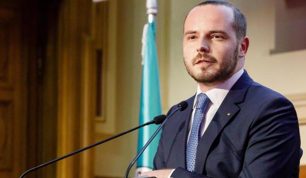 "Renunţaţi la verighetă sau plecaţi". Mesajul tranșant al ministrului Sănătății pentru personalul ATI