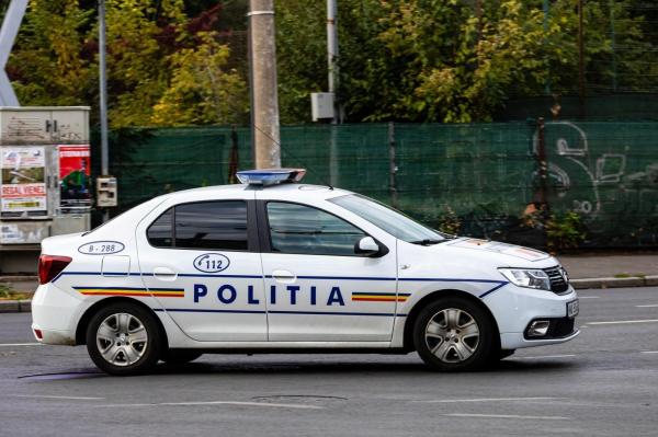 O persoană a tras cu un pistol de tip Airsoft pe o stradă în Sectorul 6. Luneta unei maşini a fost spartă