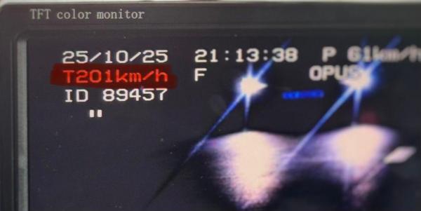 Şofer începător, prins cu 201 km/h. Reacţia poliţiştilor din Târgu Secuiesc