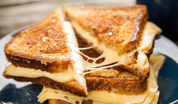 Studiu: Creierul procesează şi alege ce să mănânce în 200 de milisecunde