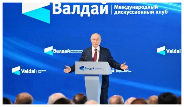 Vladimir Putin îi răspunde lui Donald Trump: "Dacă Rusia e tigru de hârtie, atunci NATO ce este în sine?"