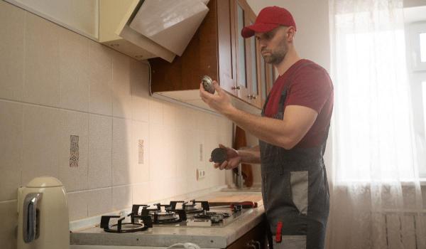 "Bomba cu ceas" din casele românilor. Aproape jumătate dintre locuințele cu gaze nu au făcut revizii