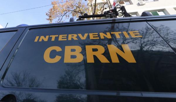 Intervenție CBRN în Argeş, după ce o mașină a lovit o conductă de gaze