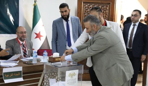 A început formarea primului parlament post-Assad din Siria. Procesul, criticat pentru lipsa de democraţie