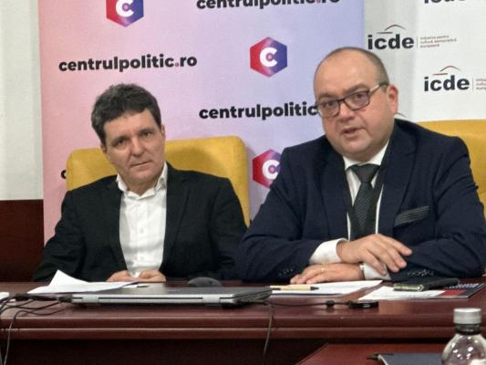 Valentin Naumescu, alături de Nicuşor Dan