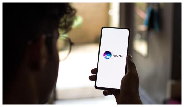 Apple, anchetată în legătură cu colectarea de înregistrări ale utilizatorilor Siri