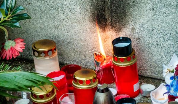 Mesajul ISJ Timiş către şcoli, după sinuciderea unei eleve: "E timpul să-i salvăm de tăcerile lor"