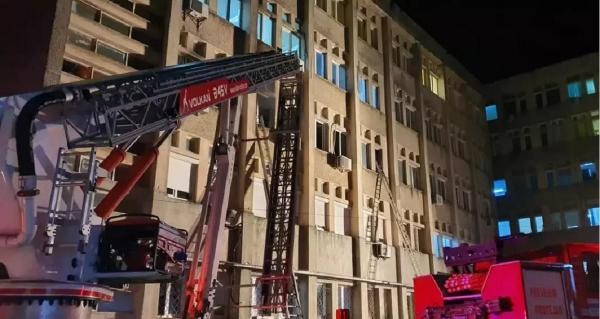 Pe 14 noiembrie 2020, 10 pacienți cu Covid-19 au murit, după ce un incendiu a izbucnit în secția ATI COVID-19 de la Spitalul Județean din Piatra Neamț