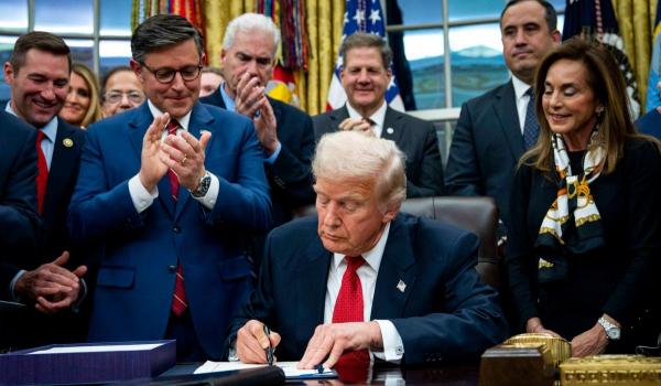 Trump a promulgat legea care pune capăt celui mai lung shutdown din istoria SUA