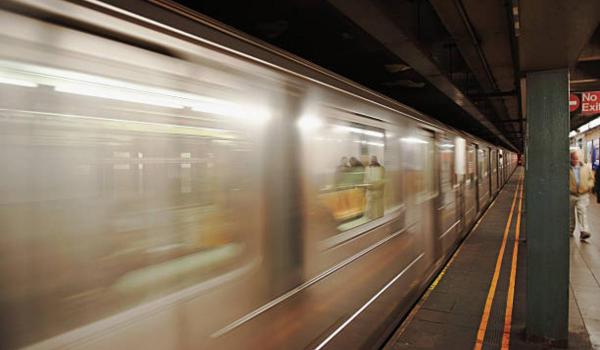 Licitație finală pentru trenul metropolitan din Cluj, în decembrie. Anunțul făcut de Emil Boc