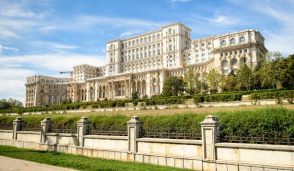 Palatul Parlamentului devine simbol al luptei contra violenței pe 25 noiembrie. Inițiativa a trei deputate PSD