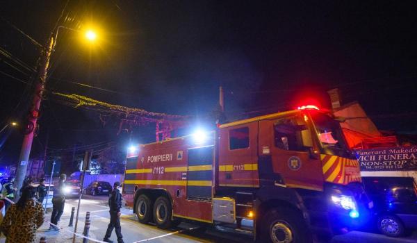 Incendiu la un depozit din Giurgiu. Şapte oameni au fugit din case în miezul nopţii