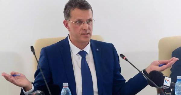 Moşteanu spune că statul cheltuie mai mult pe dobânzi decăt a alocat pentru Apărare: "Împrumuturi fără număr"